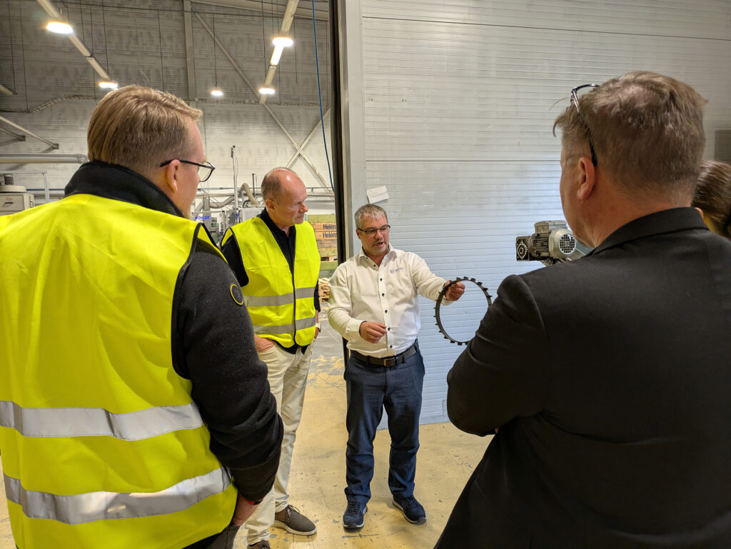 Työntekijöitä ja yhteistyökumppaneita